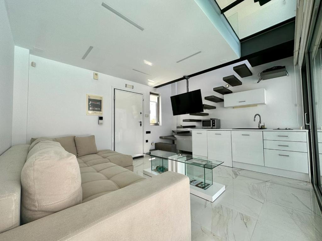 Leblanc Luxurious Beachfront Villa, Gcollectiongr エルミオニ エクステリア 写真