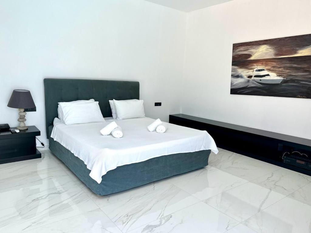 Leblanc Luxurious Beachfront Villa, Gcollectiongr エルミオニ エクステリア 写真